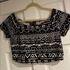 Crop top tribal print size 1x